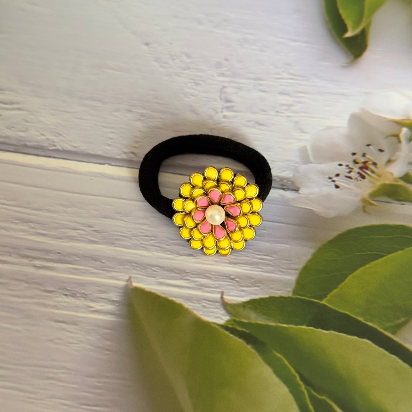 Kundan Rubber Band/Hair Tie - Daisy 01
