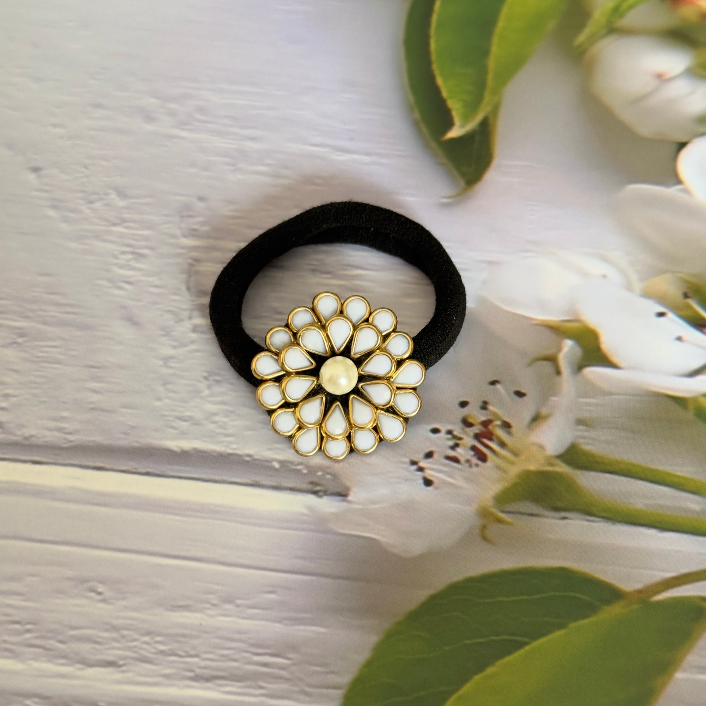 Kundan Rubber Band/Hair Tie - Daisy