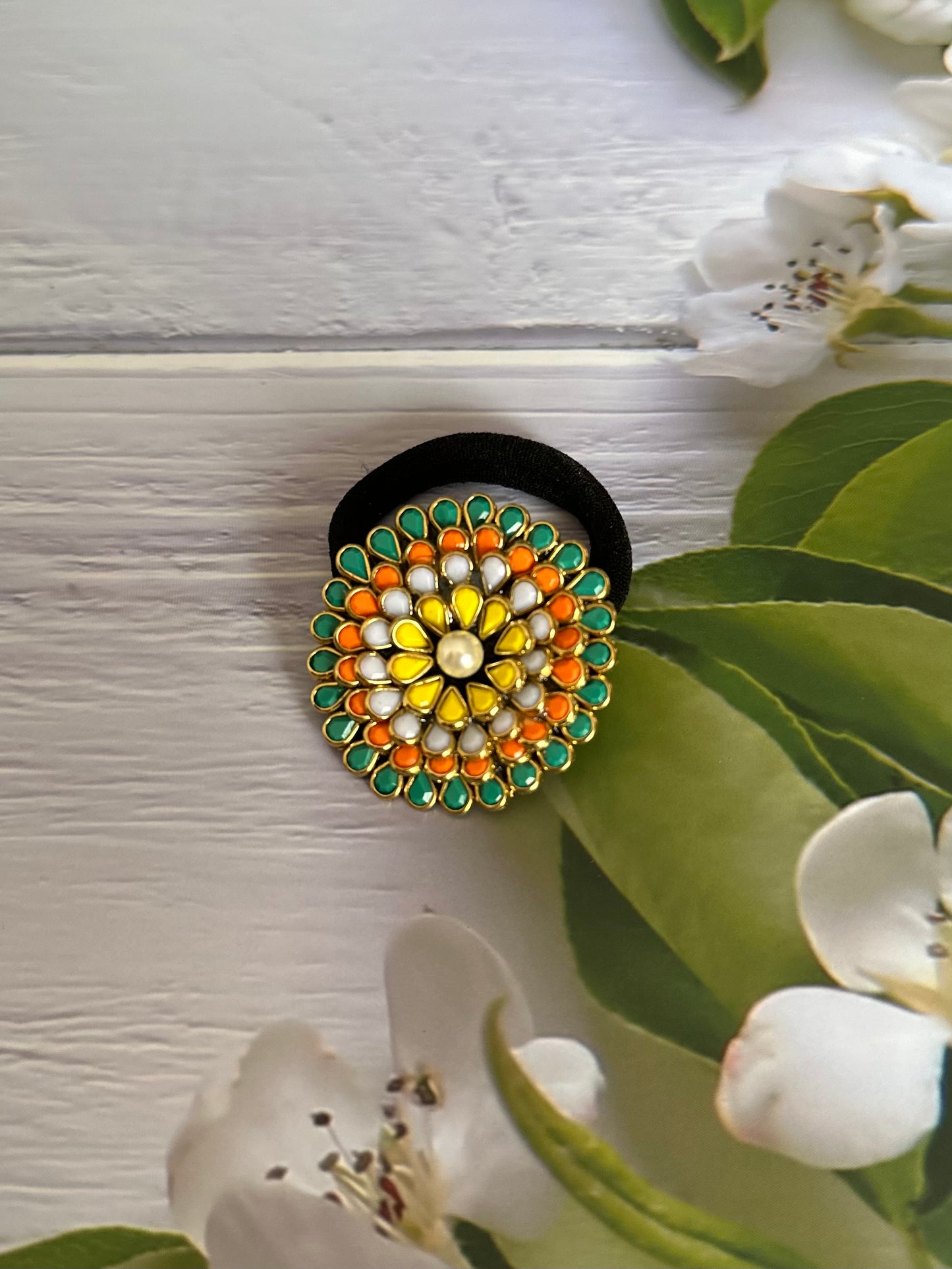 Kundan Rubber Band/Hair Tie - Daisy Grandeur