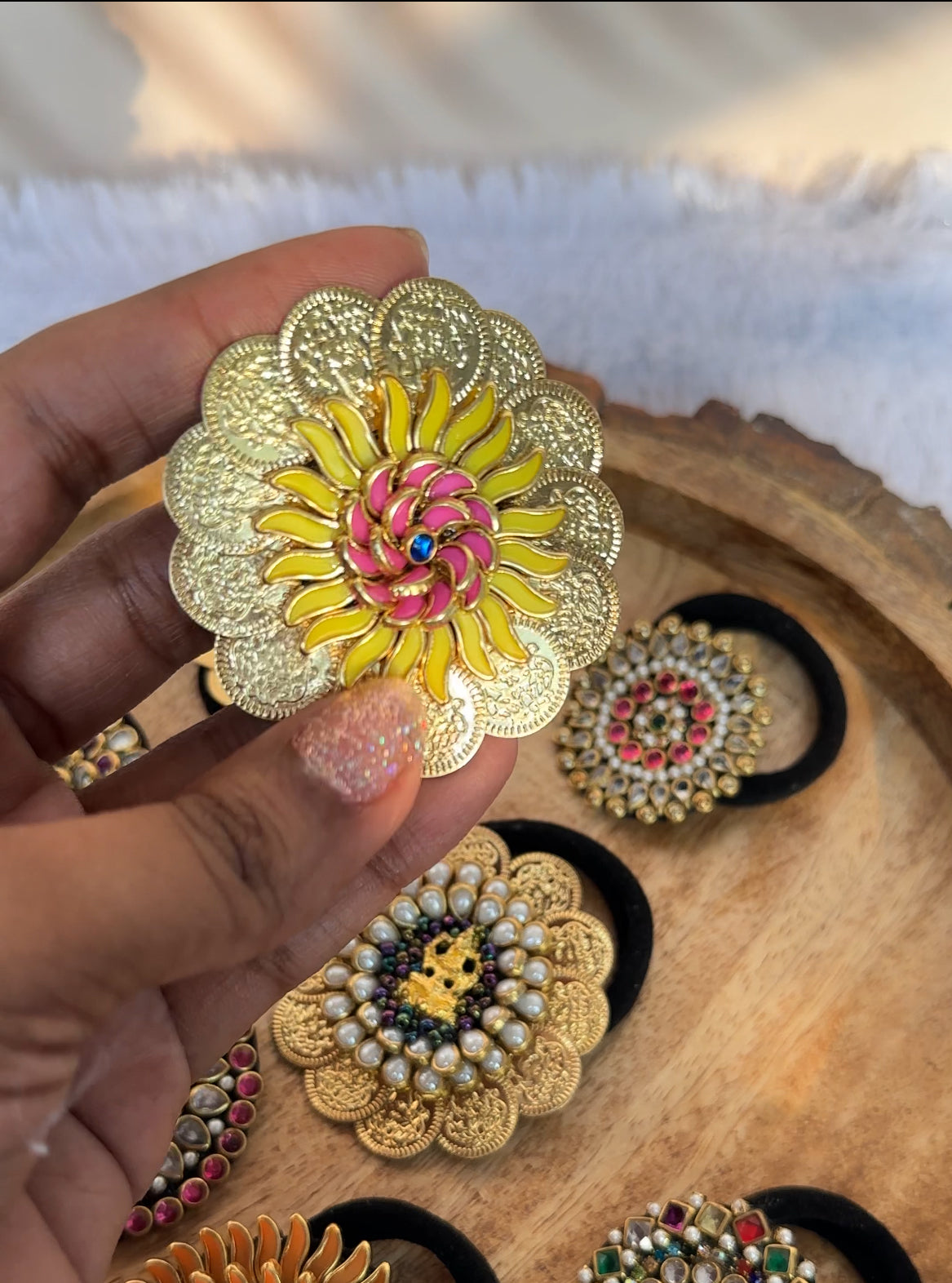 Traditional Lakshmi Coin Kundan Rubber Band/Hair Tie - Rays of Hope