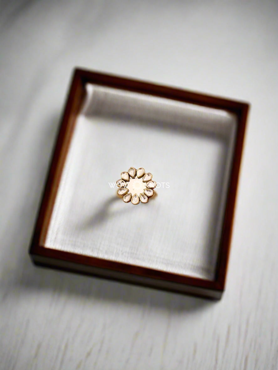 Glossy Silver Kundan Ring