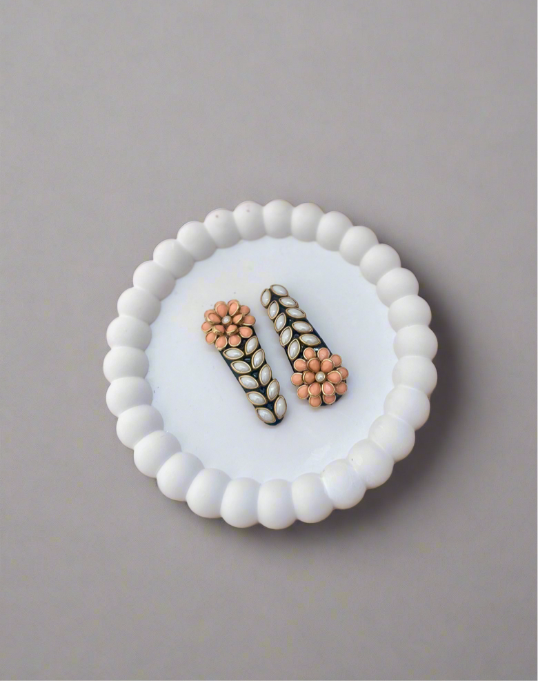 3D Peach and White Flower Kundan Clip