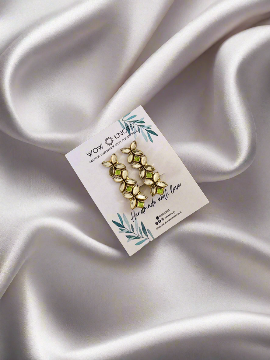 Glossy Parrot Green Kundan Hair Clip