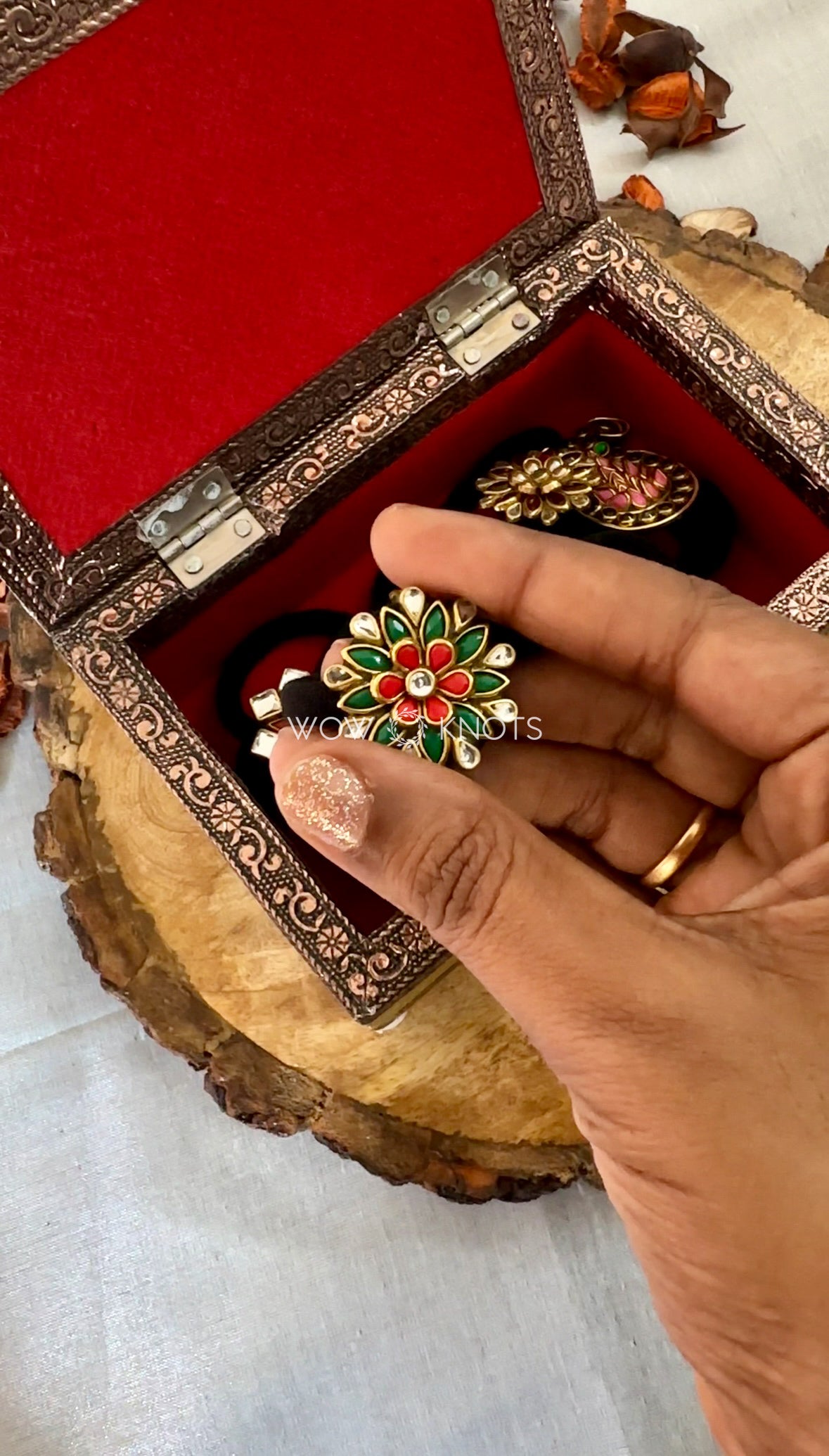 3D Flower Kundan Hair Tie - Red & Green Kundan Rubber Band