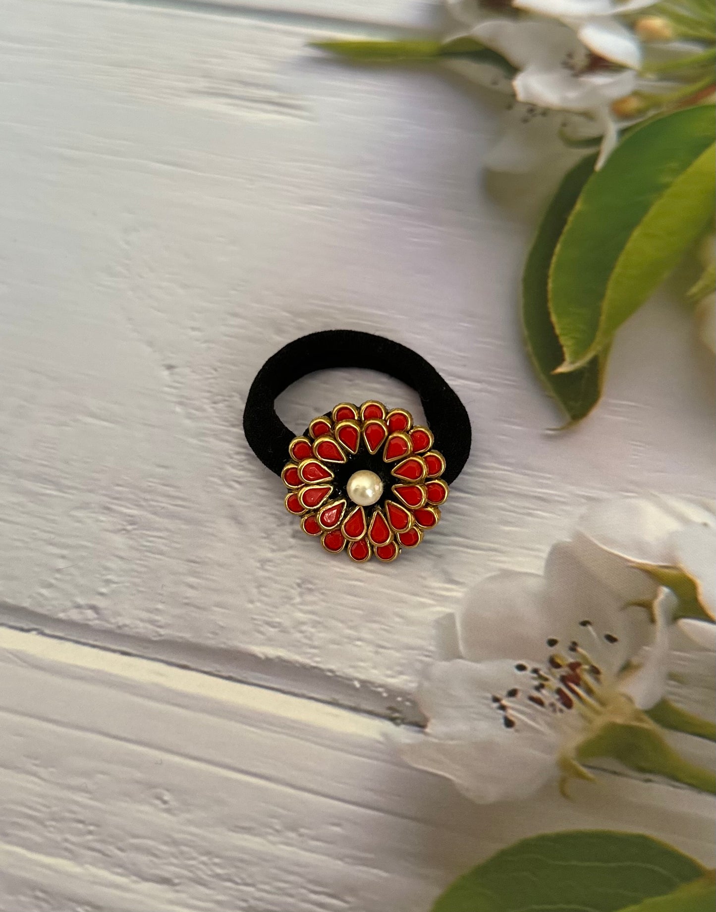 Kundan Rubber Band/Hair Tie - Daisy