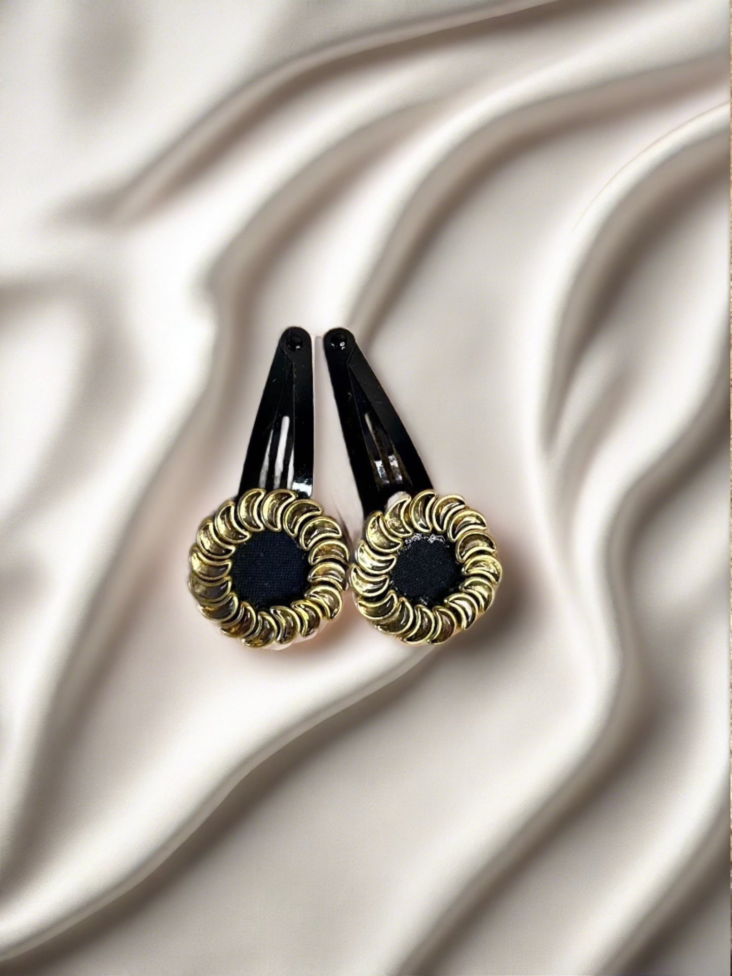 Kundan Tic Tac Hair Clip - Elegant Ring