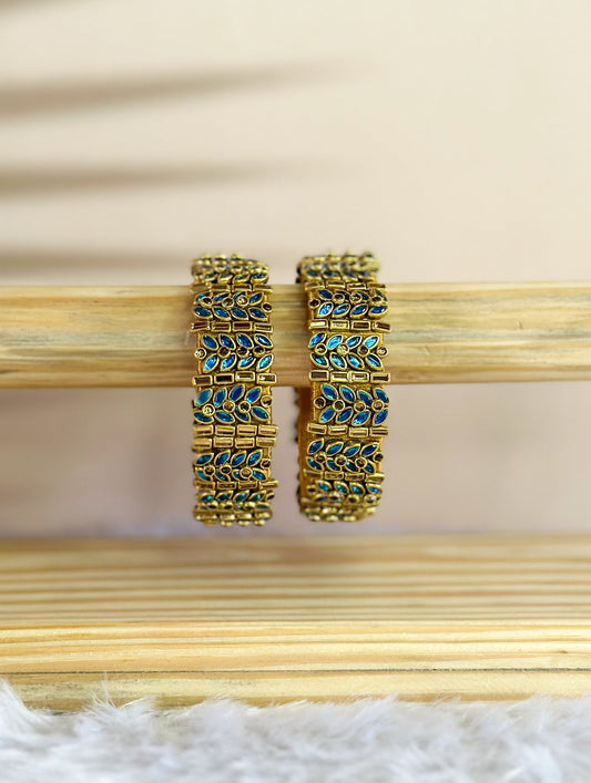 Discover the Beauty of Customizable Silk Kundan Bangles