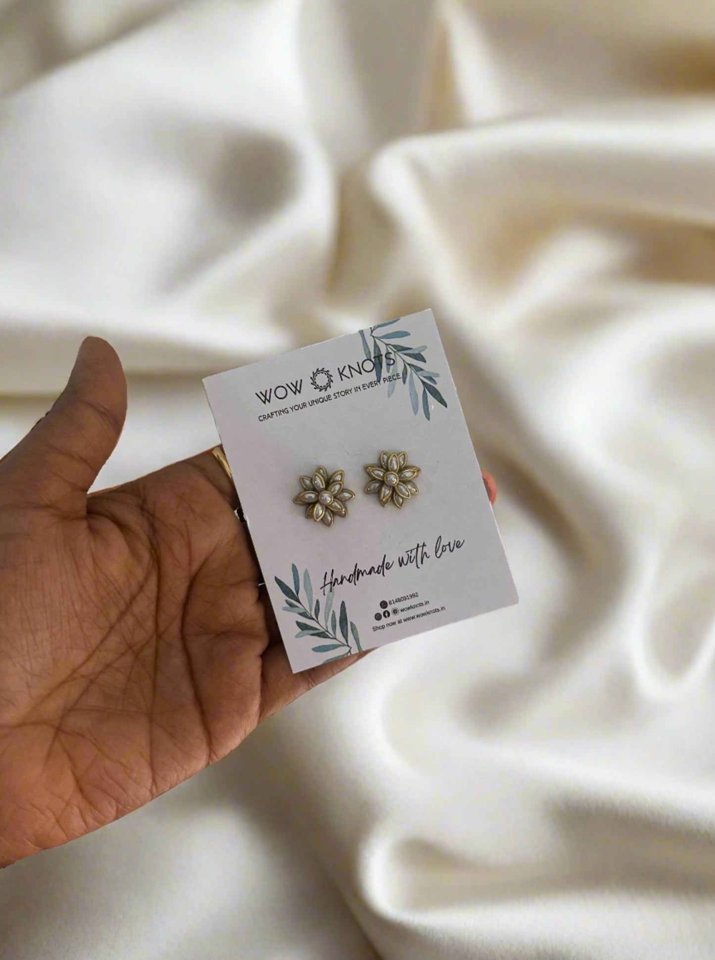 Ceramic White Kundan Studs/Earrings