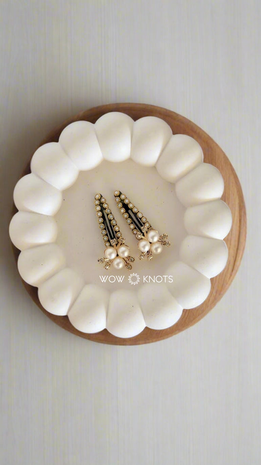 White Kundan with Pearl Flower Soft Tic Tac Hair Clip