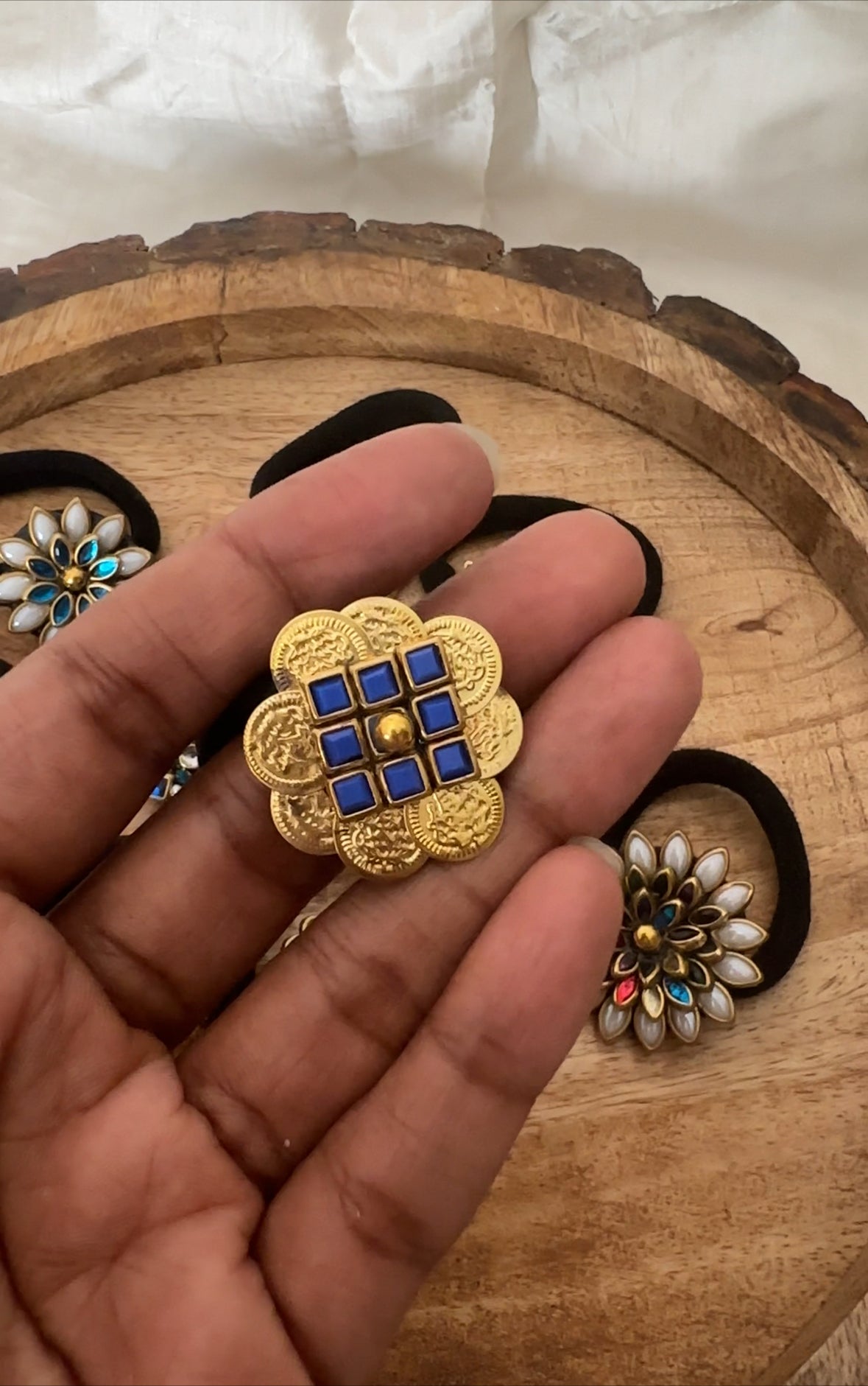 Small Coin Matt Square Kundan Rubber Band/Hair Tie