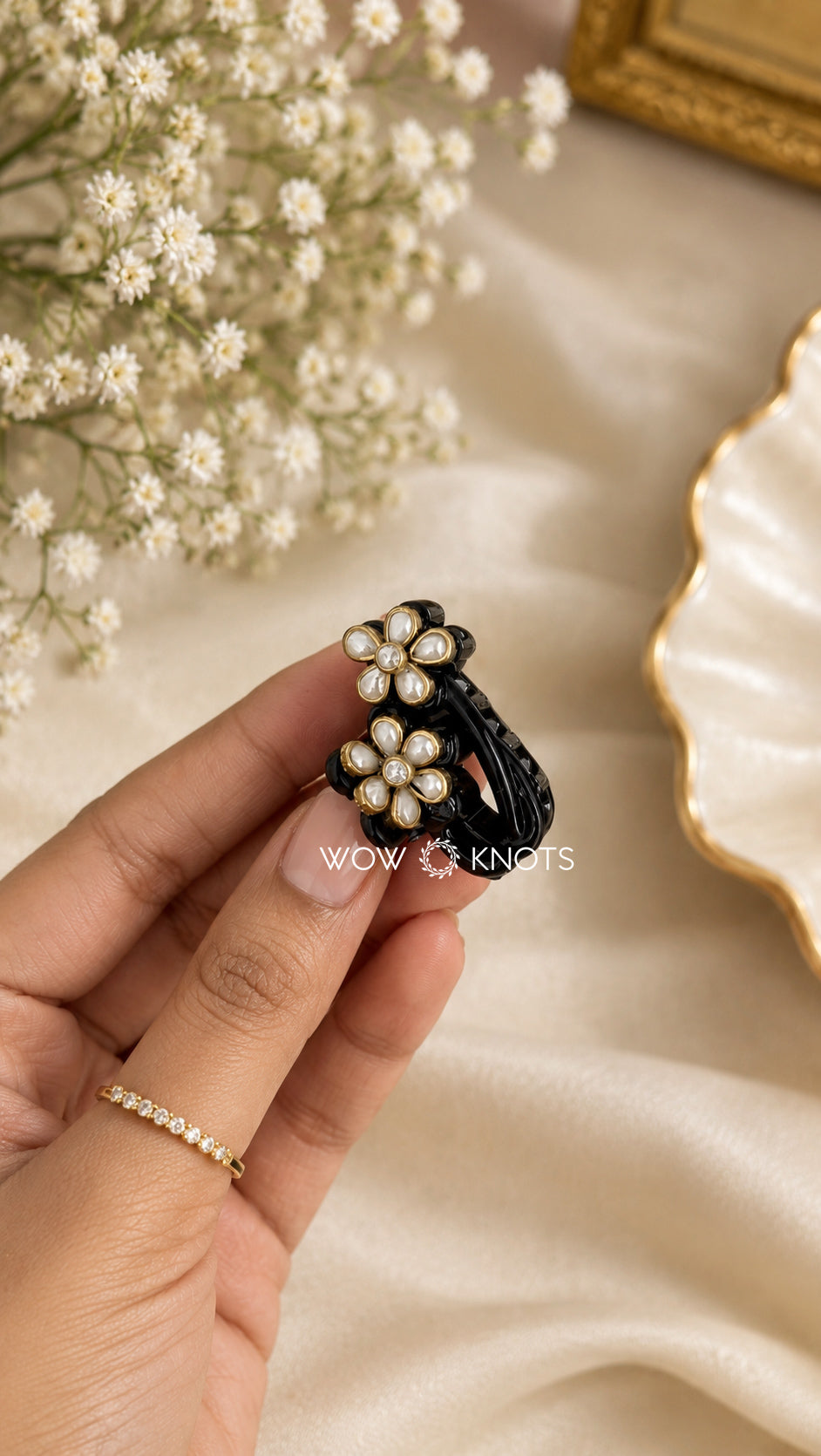 Black Kundan Floral Claw Hair Clip – Pearl White Kundan Embellished