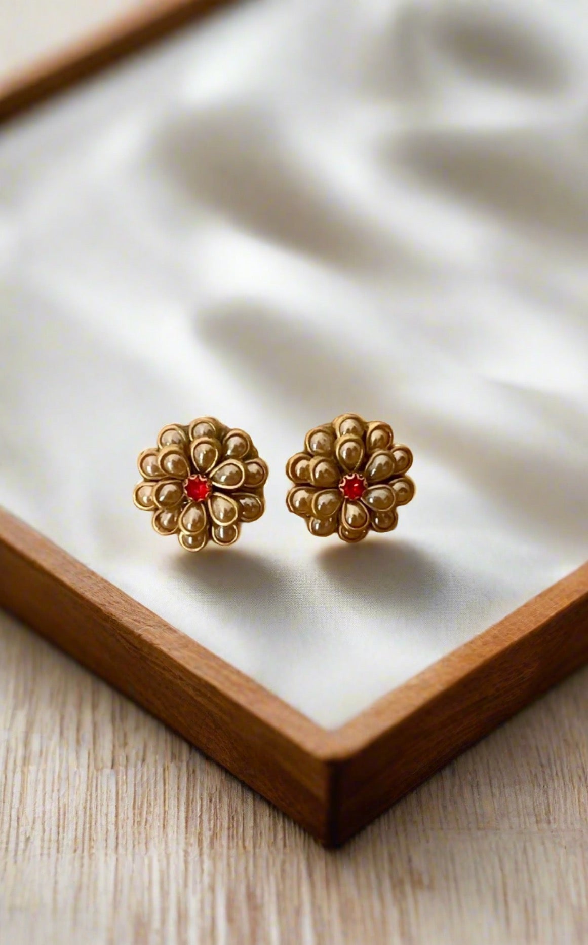 Pearl Gold Drop Kundan Studs/Earrings